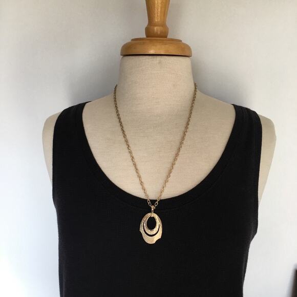 Vintage textured gold tone abstract modernist necklace - Picture 7 of 10